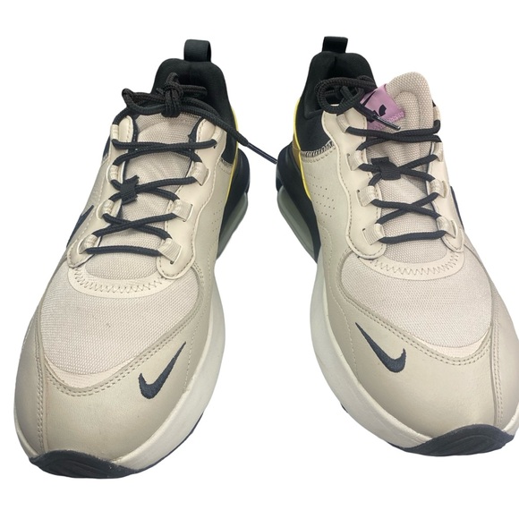The Nike women's Air Max Verona 'Light Orewood woman’s size 9.5 - Picture 3 of 9